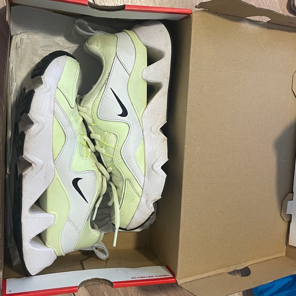 Nike shoes